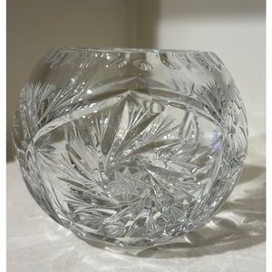 Barski Crystal Rose Bowl in perfect condition. Measures approximately 7”x6”